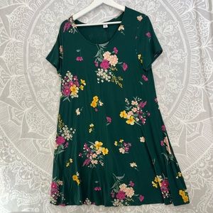 COPY - 💚👗BEAUTIFUL DESIGNER DRESS 744 SIZE L BEAUTIFUL CELTICS GREEN FLORAL PIN…